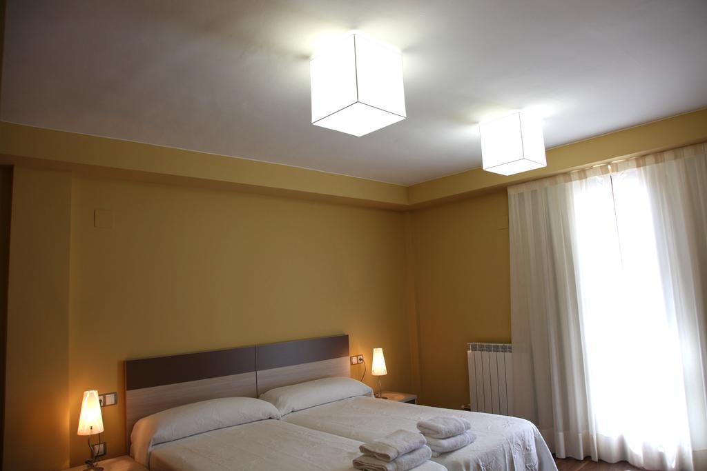 Hotel Santuario De Sancho Abarca Tauste Kamer foto